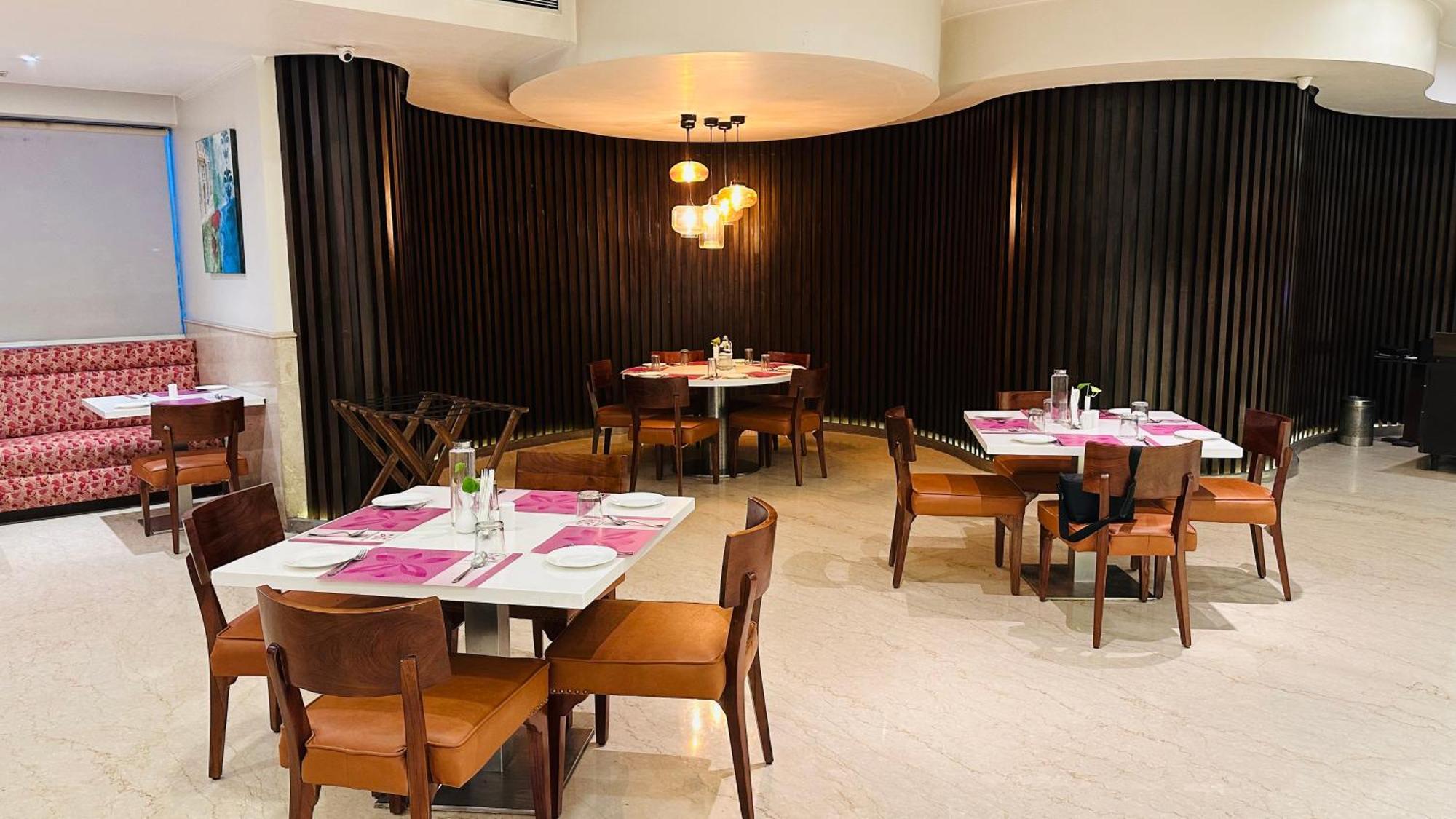 Hotel Regenta 4*